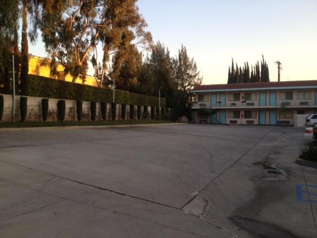 All 8 Motel Azusa Buitenkant foto